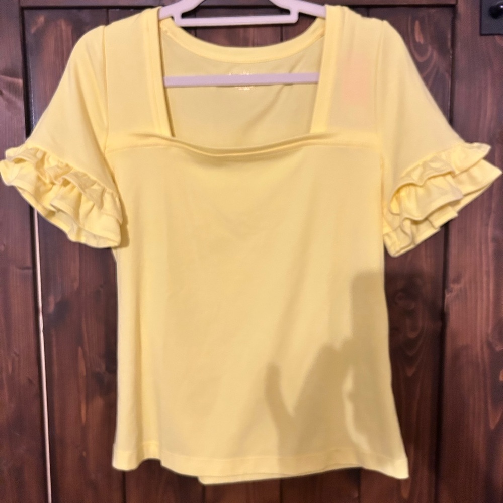 Ruffle sleeve Lilly Pulitzer shirt